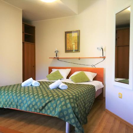 Apartments Bilic With Garden & Swimming Pool - 50M From The Beach Пьешчана-Увала Экстерьер фото