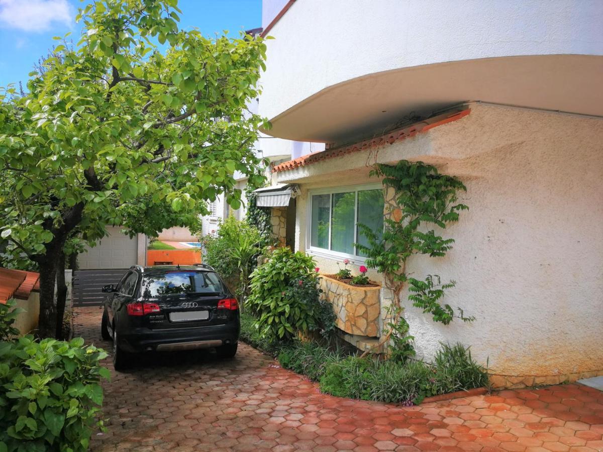 Apartments Bilic With Garden & Swimming Pool - 50M From The Beach Пьешчана-Увала Экстерьер фото