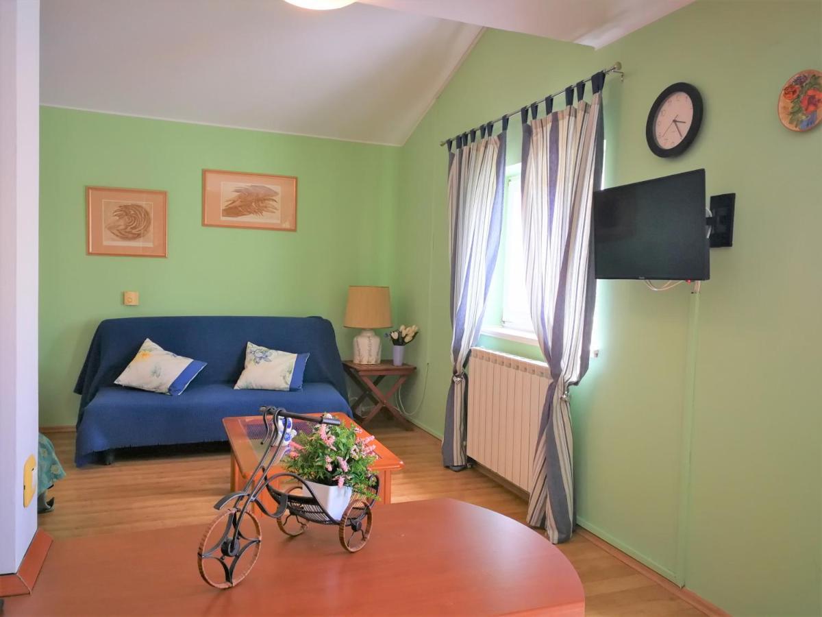 Apartments Bilic With Garden & Swimming Pool - 50M From The Beach Пьешчана-Увала Экстерьер фото